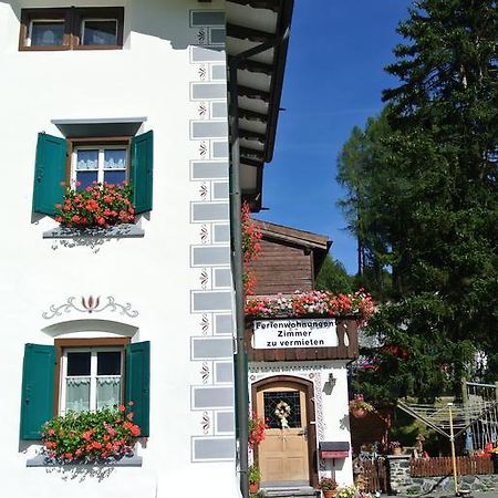 Pension Hof Zur Stilli Lägenhet Davos Exteriör bild