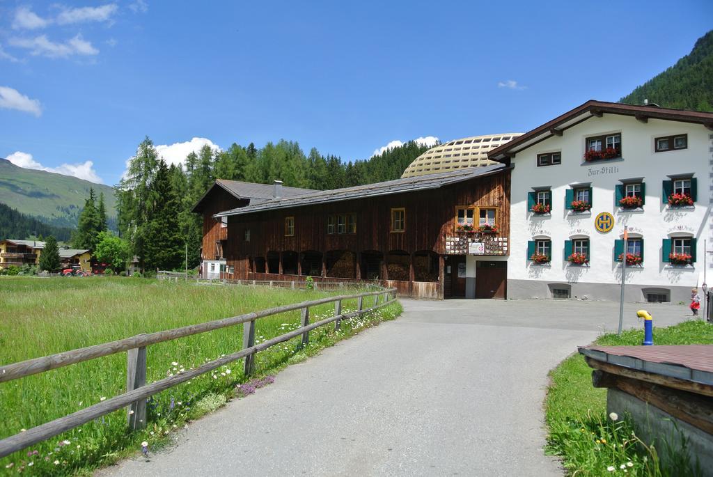 Pension Hof Zur Stilli Lägenhet Davos Exteriör bild