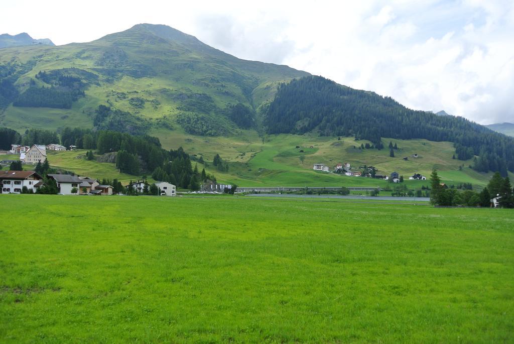Pension Hof Zur Stilli Lägenhet Davos Exteriör bild