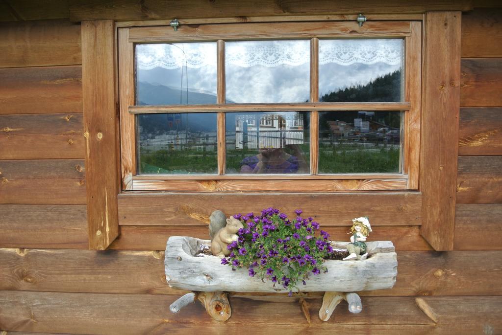 Pension Hof Zur Stilli Lägenhet Davos Exteriör bild